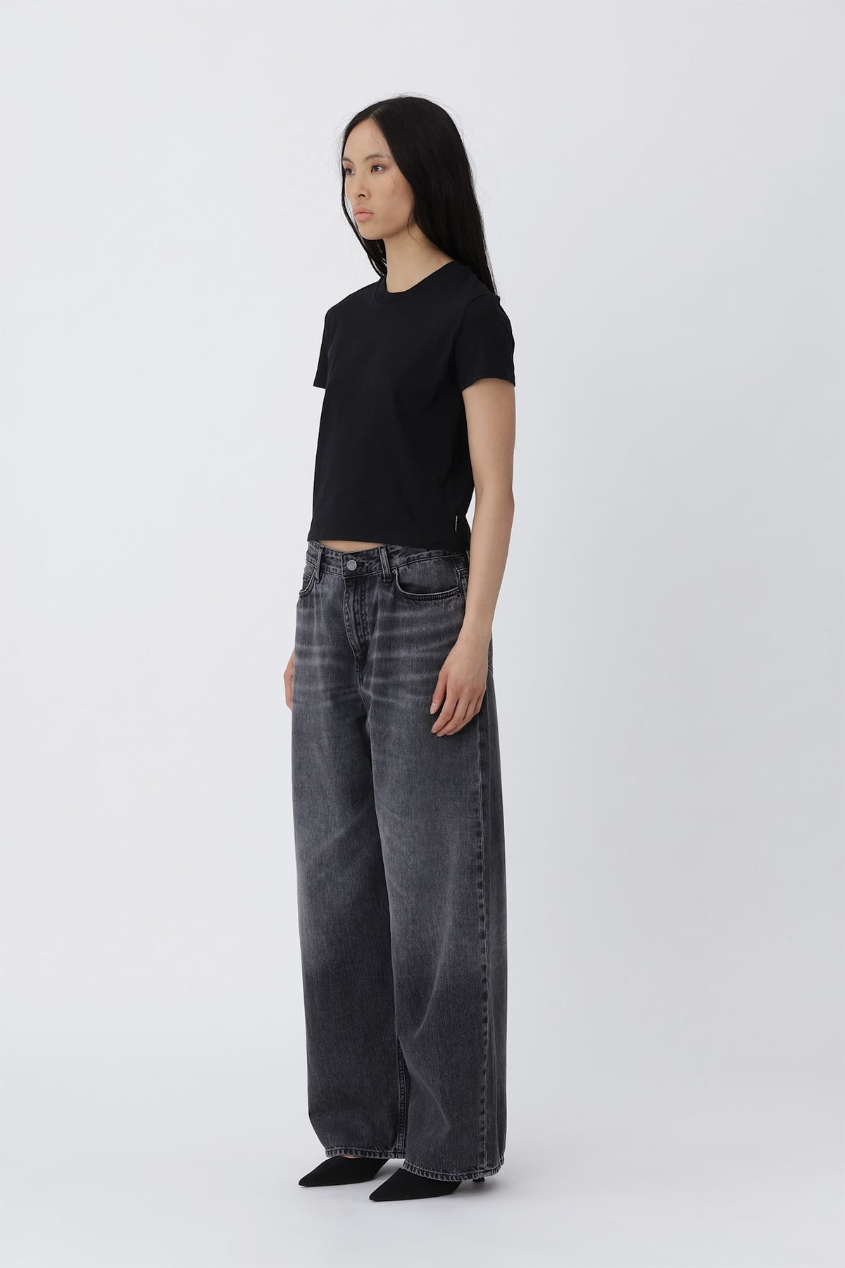 Vera T-Shirt - Won Hundred Online Store
