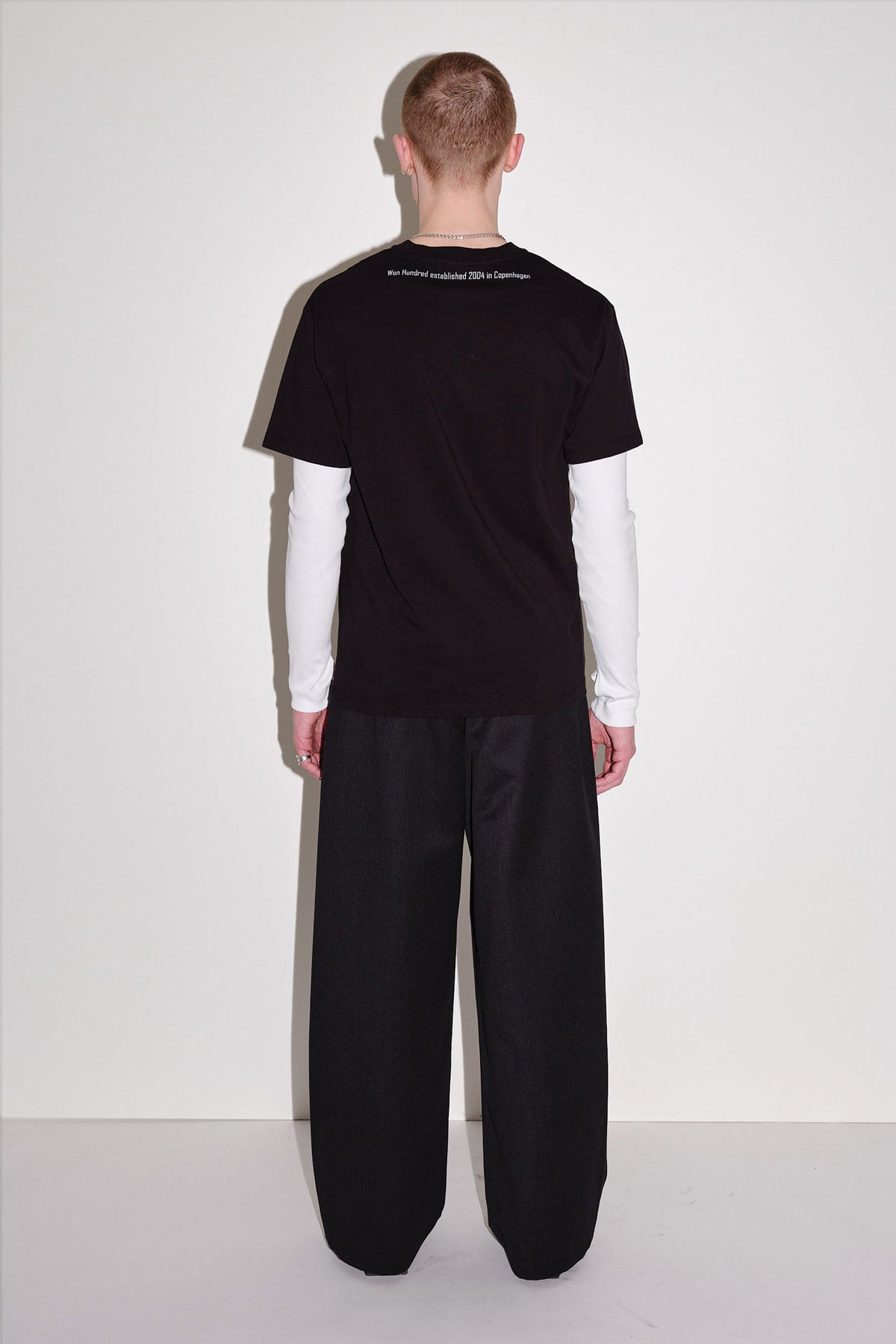 Won Hundred Men The Staff Tee M T-shirt Black